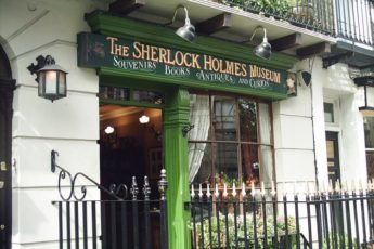 Музей Шерлока ХолмсаSherlock Holmes Museum