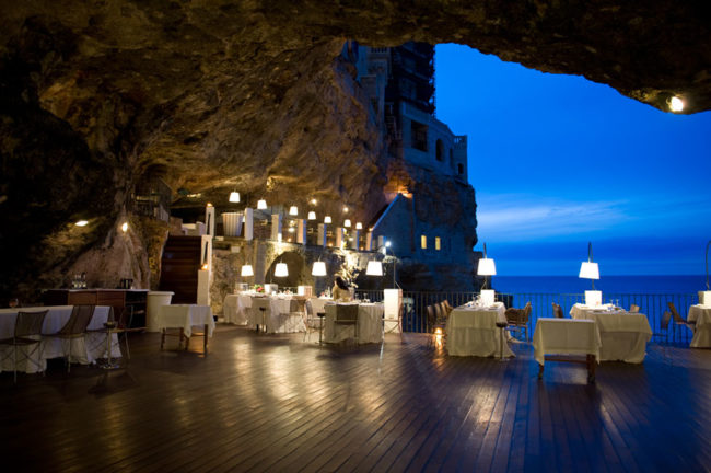 Итальянский ресторан в пещере, итальянский ресторан, ресторан в гроте, итальянский ресторан в гроте