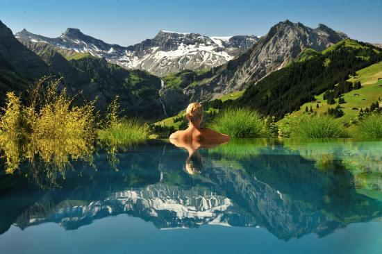 самые красивые бассейны в мире в отелях, куда поехать на выходные