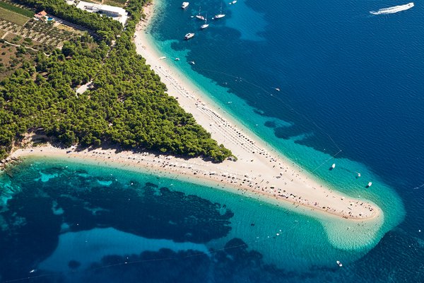  куда поехать на выходные в Европу,лучшие пляжи Европы, где отдохнуть в Европе, куда слетать на выходные в Европе, морской отдых в Европе, пляжный отдых в Европе, пляж Золотой Рог в Хорватии,пляж Золотой Рог в Хорватии как добраться