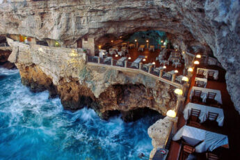 лучший ресторан Италии, знаменитые рестораны Италии, пещерный ресторан, grotta palazzese