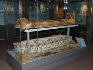 Замок Хайклер Англия ,хайклер замок аббатство даунтон,замок из аббатства даунтон,Замок Хайклер Англия фото