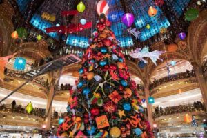 главная елка парижа, елка в галереи лафайет