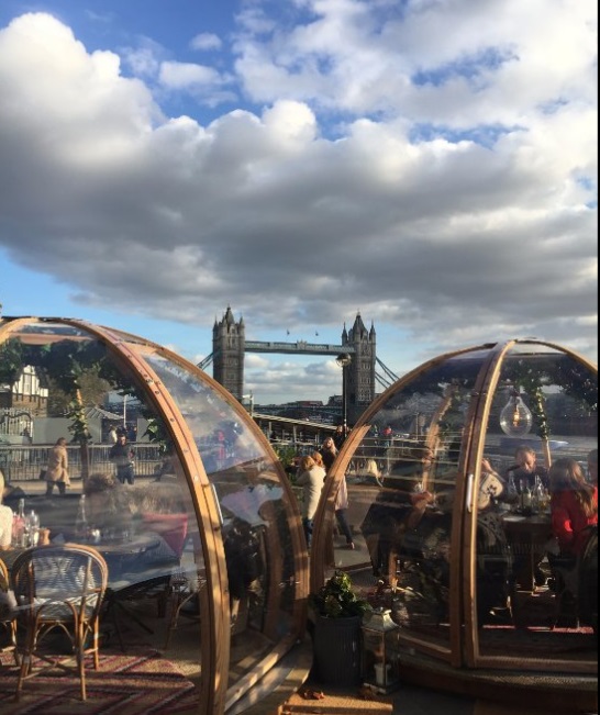 Необычный ресторан в Лондоне, ресторан в Лондоне, хороший ресторан в лондоне, ресторан иглу,ресторан Coppa Club, ресторан с видом на тауэрский мост