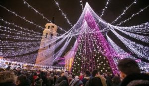 самая красивая елка, самая красивая елка в Европе, куда поехать на выходные, елка в Вильнюсе, достопримечательности Вильнюса