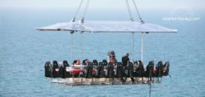 Dinner in the sky, куда поехать на выходные,ресторан в небе, ресторан в воздухе, ресторан в небе в Киеве, самый необычный ресторан в мире