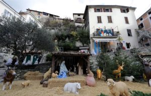 куда поехать на выходные, Люсерам Франция, рождественский Люсерам, выставка рождественских вертепов