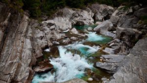 куда поехать на выходные, река Верзаска, самая чистая река, самая чистая река в мире, самая прозрачная река в мире, можно купаться в реке Верзаска