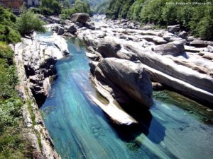 куда поехать на выходные, река Верзаска, самая чистая река, самая чистая река в мире, самая прозрачная река в мире, можно купаться в реке Верзаска