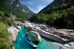 куда поехать на выходные, река Верзаска, самая чистая река, самая чистая река в мире, самая прозрачная река в мире, можно купаться в реке Верзаска