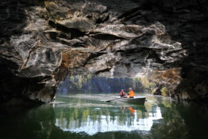 мраморный каньон карелия фото, куда поехать на выходные в карелии, достопримечательности карелии, мраморный каньон зимой