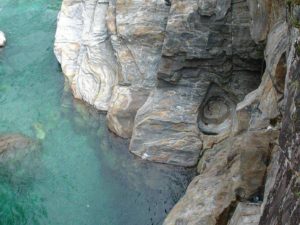 куда поехать на выходные, река Верзаска, самая чистая река, самая чистая река в мире, самая прозрачная река в мире, можно купаться в реке Верзаска