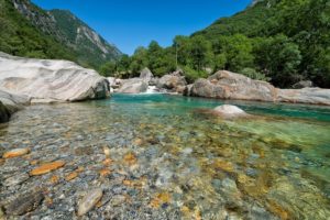 куда поехать на выходные, река Верзаска, самая чистая река, самая чистая река в мире, самая прозрачная река в мире, можно купаться в реке Верзаска