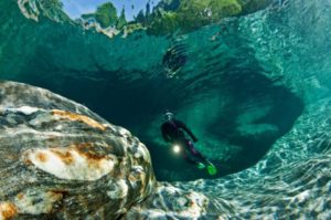 куда поехать на выходные, река Верзаска, самая чистая река, самая чистая река в мире, самая прозрачная река в мире, можно купаться в реке Верзаска