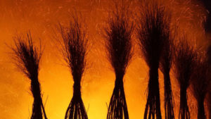 В России вместо чучела сожгли "готический" замок