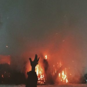 В России вместо чучела сожгли "готический" замок