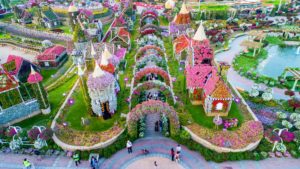 дубайский чудо сад, куда поехать на выходных в дубай, Парк цветов "Dubai Miracle Garden",Dubai Miracle Garden, парк цветов в Дубай, куда поехать на выходные заграницей, куда поехать на выходные в европе