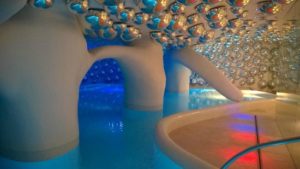 самые красивые бассейны в мире в отелях, куда поехать на выходные