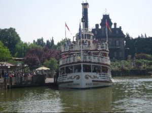 диснейленд париж цены, диснейленд париж аттракционы,диснейленд париж фото, диснейленд париж отзывы, диснейленд париж видео,диснейленд париж зимой, куда поехать на выходные в Париже, куда слетать на выходные в Европу, куда слетать в Европу, куда поехать на майские выходные в Европу