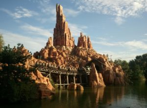 диснейленд париж цены, диснейленд париж аттракционы,диснейленд париж фото, диснейленд париж отзывы, диснейленд париж видео,диснейленд париж зимой, куда поехать на выходные в Париже, куда слетать на выходные в Европу, куда слетать в Европу, куда поехать на майские выходные в Европу