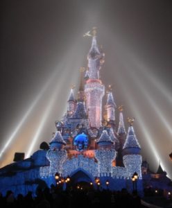 диснейленд париж цены, диснейленд париж аттракционы,диснейленд париж фото, диснейленд париж отзывы, диснейленд париж видео,диснейленд париж зимой, куда поехать на выходные в Париже, куда слетать на выходные в Европу, куда слетать в Европу, куда поехать на майские выходные в Европу