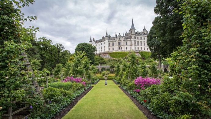 Замок Данробин (Dunrobin Castle) Шотландия, куда поехать на выходные в Шотландии, куда поехать на выходные в Европе, куда слетать на выходные в Европу, Соколиная охота в Европе, соколиная охота посмотреть