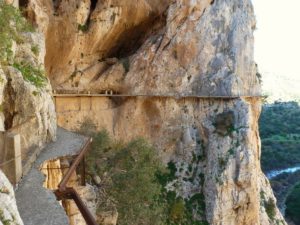 куда поехать на выходные в Испании, ку поехать на выходные в Европу, куда поехать на майские выходные в Европу, куда на выходные слетать в Европу, Тропа Короля Испания,