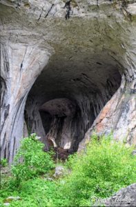 куда поехать на выходные в Болгарии, куда поехать на майские выходные в Болгарии, куда поехать на выходные в Европу, куда поехать на майские в Европу, Достопримечательности Болгарии, пещера глаза Бога