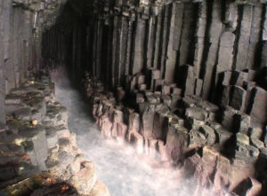 куда поехать на выходные в Европу, куда слетать на выходные в Европу, куда поехать на выходные в Шотландии, остров Стаффу, Фингалова пещера в Шотландии, самая красивая пещера в мире, самая красивая пещера,самые интересные места Европы