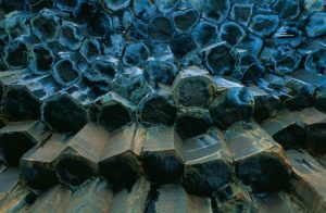 Водопад Свартифосс , куда поехать на выходные, куда поехать на выходные в Исландии, куда слетать на выходные в Европе, черный водопад в Исландии, водопады Исландии