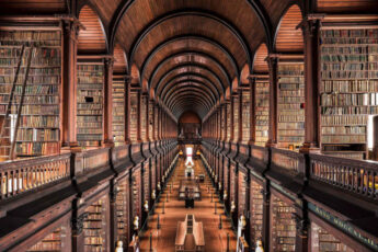 куда поехать на выходные в Европу, интересные места в Европе, куда слетать на выходные в Европу, Что посмотреть в Дублине, Келлская книга экскурсия, Библиотека в Дублине,Библиотека Тринити-колледжа