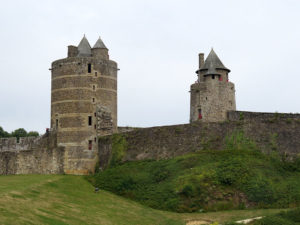 куда поехать на выходные в Европу, куда поехать на выходные во Франции, куда слетать на выходные в Европе, интересные места Европы, средневековые крепости Франции, старинные крепости в Европе, крепость Фужер