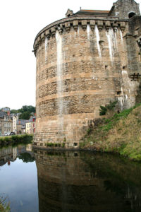 куда поехать на выходные в Европу, куда поехать на выходные во Франции, куда слетать на выходные в Европе, интересные места Европы, средневековые крепости Франции, старинные крепости в Европе, крепость Фужер