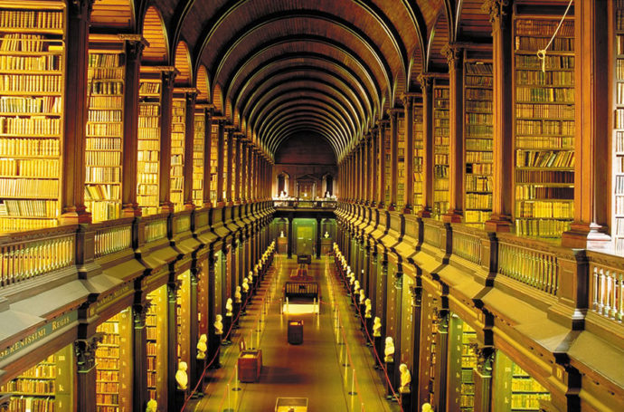 куда поехать на выходные в Европу, интересные места в Европе, куда слетать на выходные в Европу, Что посмотреть в Дублине, Келлская книга экскурсия, Библиотека в Дублине,Библиотека Тринити-колледжа
