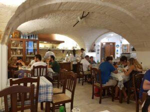 La Cantina  альберобелло,   Alberobello, ресторан Альберобелло, Альберобелло трулли в Италии, Альберобелло фото