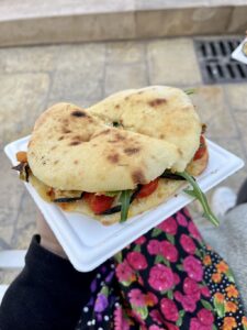 Focacceria La Lira Альберобелло,   Alberobello, ресторан Альберобелло, Альберобелло трулли в Италии, Альберобелло фото