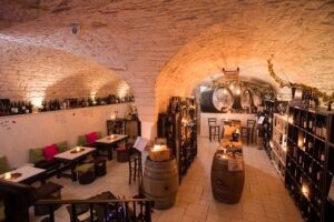 Paco Wines Eno-Winery,   Alberobello, ресторан Альберобелло, Альберобелло трулли в Италии, Альберобелло фото