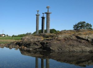 Памятник Мечи в камне (Sverd i fjell) в Норвегии