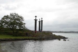 Памятник Мечи в камне (Sverd i fjell) в Норвегии