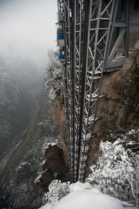 Лифт ста драконов в Китае, самый высокий лифт в мире, лифт байлун