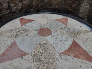колодец масонов в португалии, перевернутая башня масонов колодец в синтре, колодец посвящения масонов в португалии,колодец масонов
