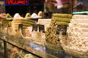 кафе Hafiz Mustafa 1864, адрес кафе и кондитерской Хафиз Мустафа 1864 в Стамбуле, где продают самые вкусные турецкие сладости в Стамбуле, как купить сладости Хафиз Мустафа 1864, Где Хафиз Мустафа 1864 в Стамбуле Х