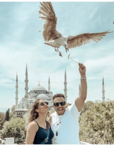 ресторан в Стамбуле на крыше с чайками, видовый ресторан в Стамбуле Seven Hills