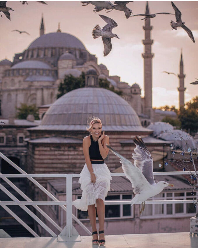 Крыша Тахт в Стамбуле — известное место для фото с чайками