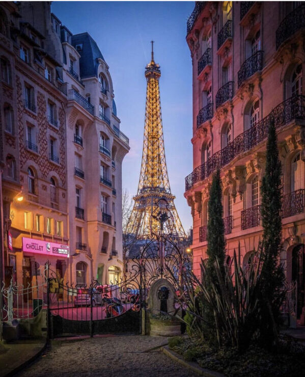 Эйфелева башня фото, Лучшие виды на Эйфелеву башню в Париже, лучшие места откуда хорошо видно Эйфелеву башню, лучшие места для фото Эйфелевой башни