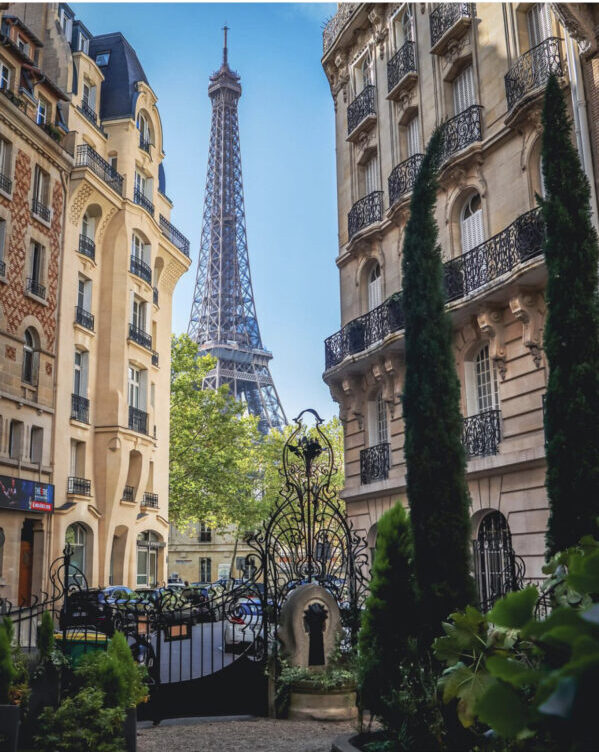 Эйфелева башня фото, Лучшие виды на Эйфелеву башню в Париже, лучшие места откуда хорошо видно Эйфелеву башню, лучшие места для фото Эйфелевой башни