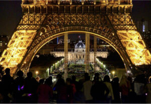 рестораны эйфелевой башни, рестораны на эйфелевой башне в париже, ресторан на эйфелевой башне на каком этаже, рестораны в эйфелевой башне, ресторан в эйфелевой башне Мадам Брассери, Мадам Брассери, в эйфелевой башне есть ресторан, сколько ресторанов в эйфелевой башне, ресторан эйфелевой башне жюль верн, жюль верн ресторан